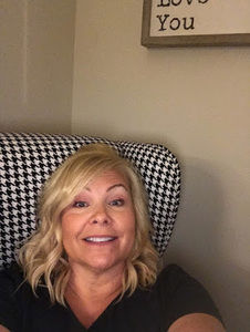 Meet your Posher, Deanna